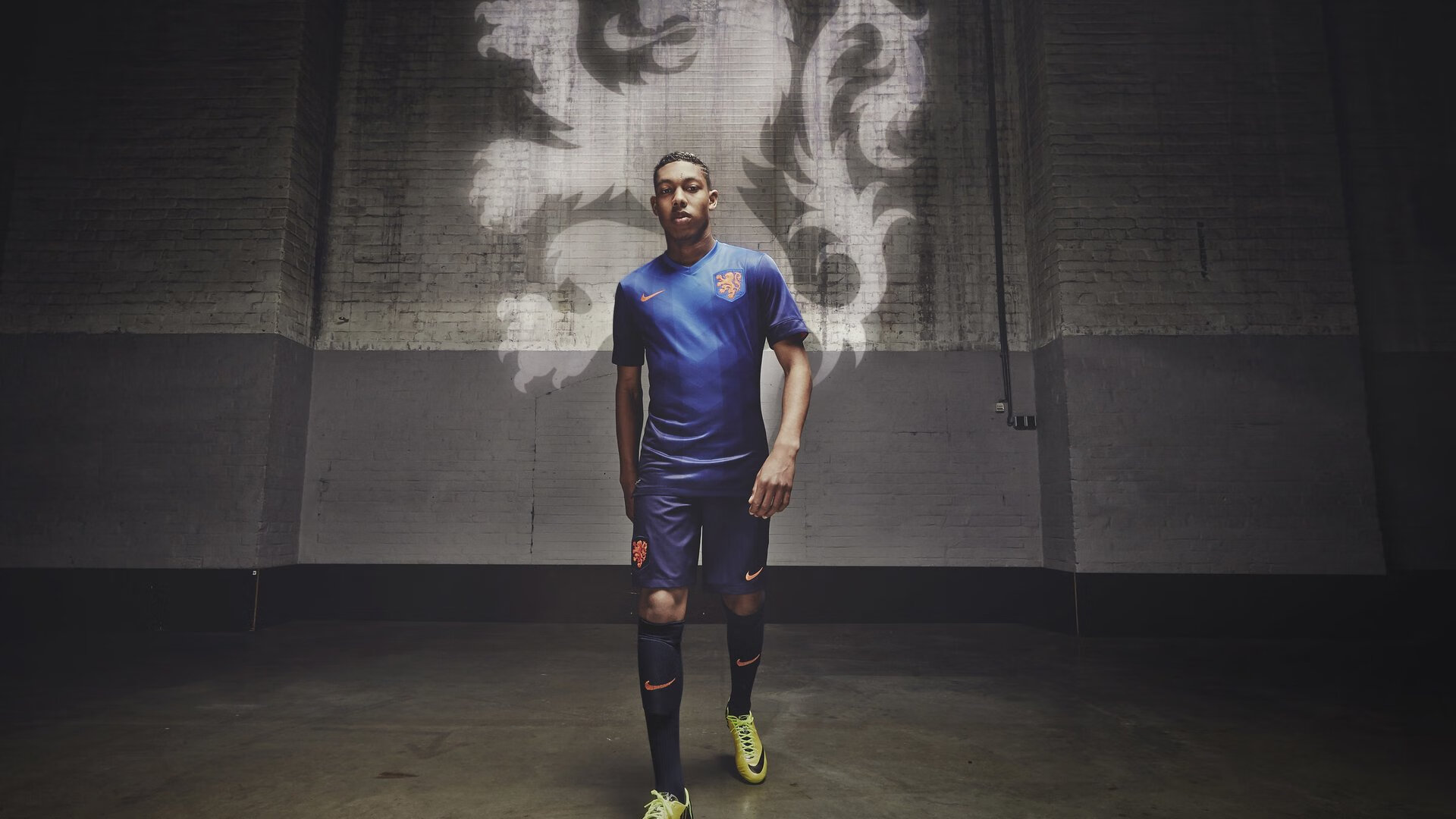 开云官方网站-五大联赛是否将传球前的身体预备动作纳入训练重点，传球的五大要素